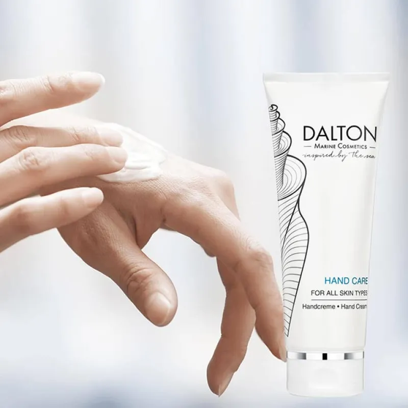 hands---feet_hand-cream_scene--1--800x800c